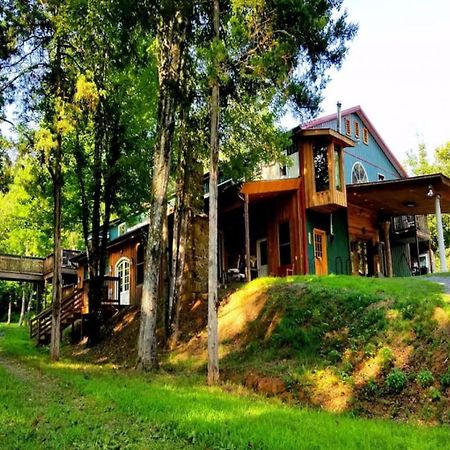 Royal Suite At White Lotus Eco Spa Retreat Stanardsville Exterior photo