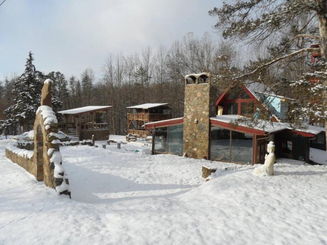 Royal Suite At White Lotus Eco Spa Retreat Stanardsville Exterior photo